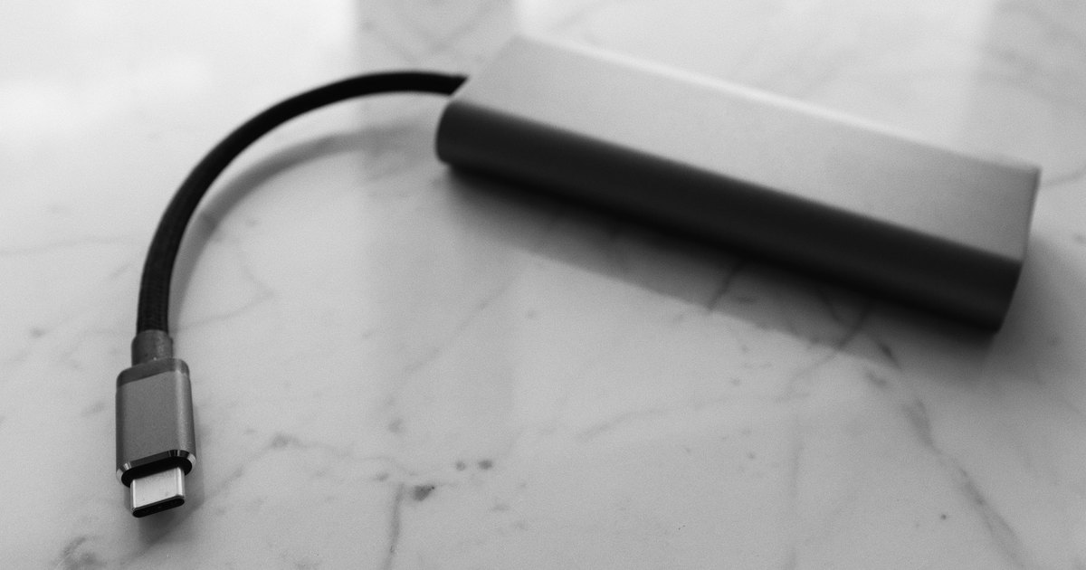 Best Power Banks for Flying: Airline-Safe Picks Under 100Wh