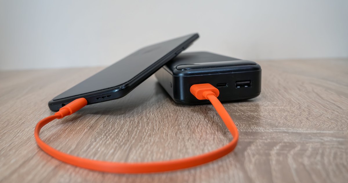 UGREEN MagFlow: The Liquid-Cooled Power Bank Explained for Travellers